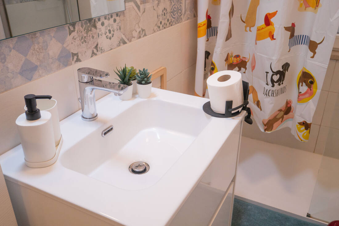 Lavabo del bagno con dettagli